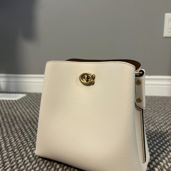 Coach Willow Bucket Bag - Picture 5 of 8